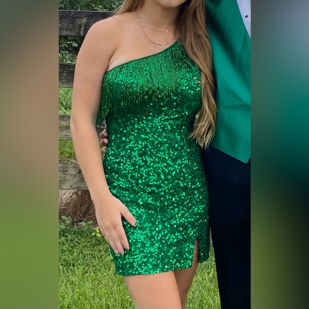 Rachel Allen hoco dress